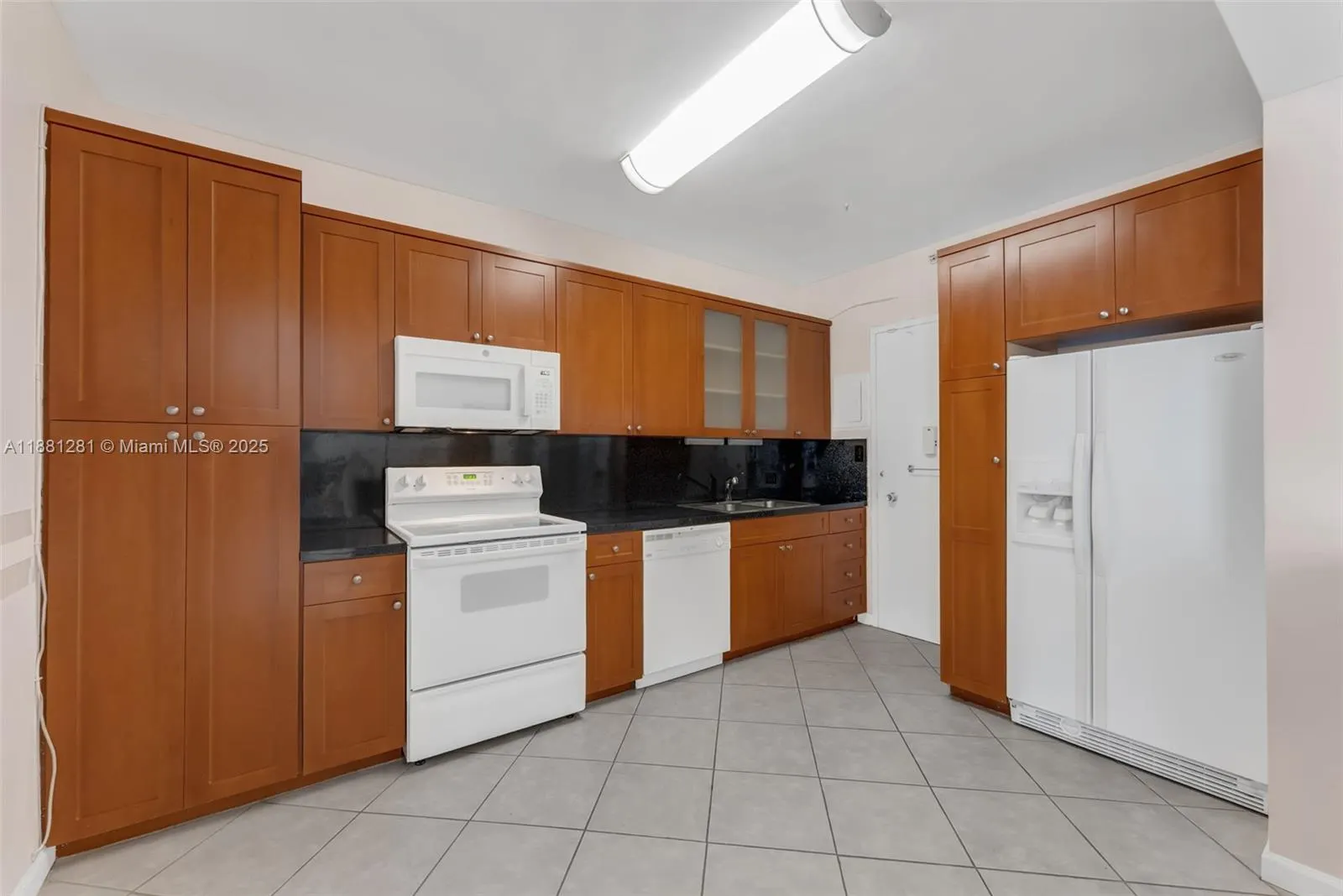 5055 Collins Ave, #7N