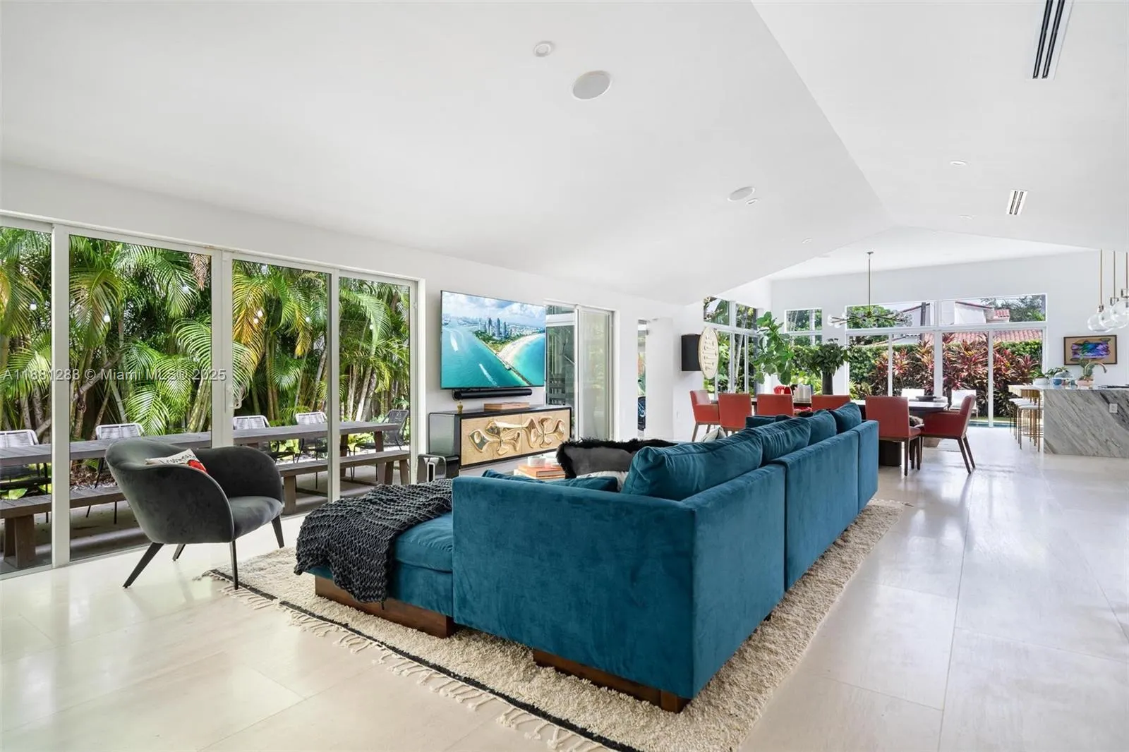 520 E Dilido Dr
