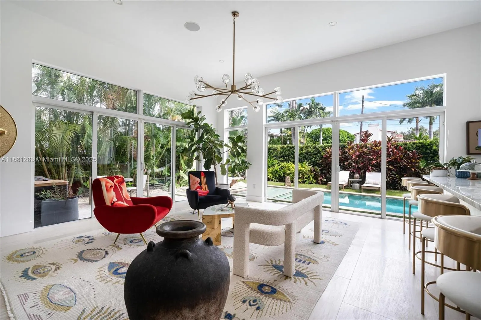 520 E Dilido Dr