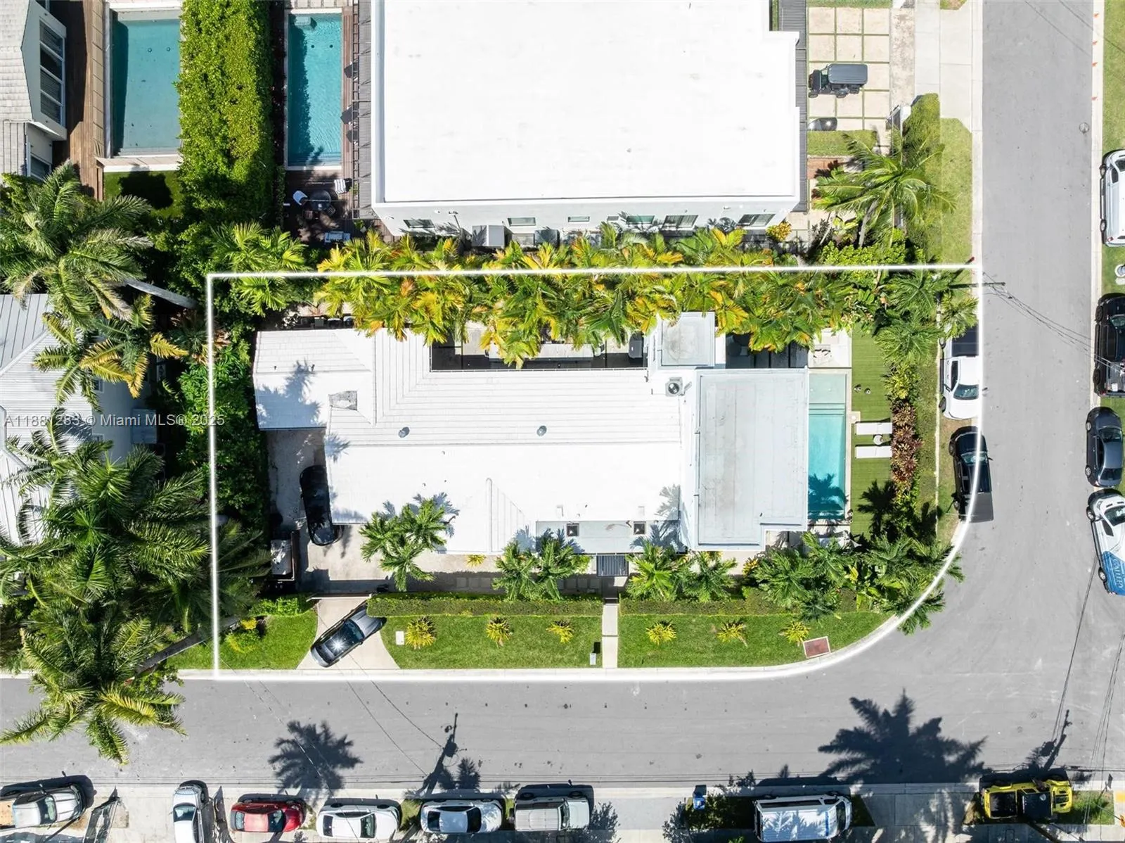 520 E Dilido Dr