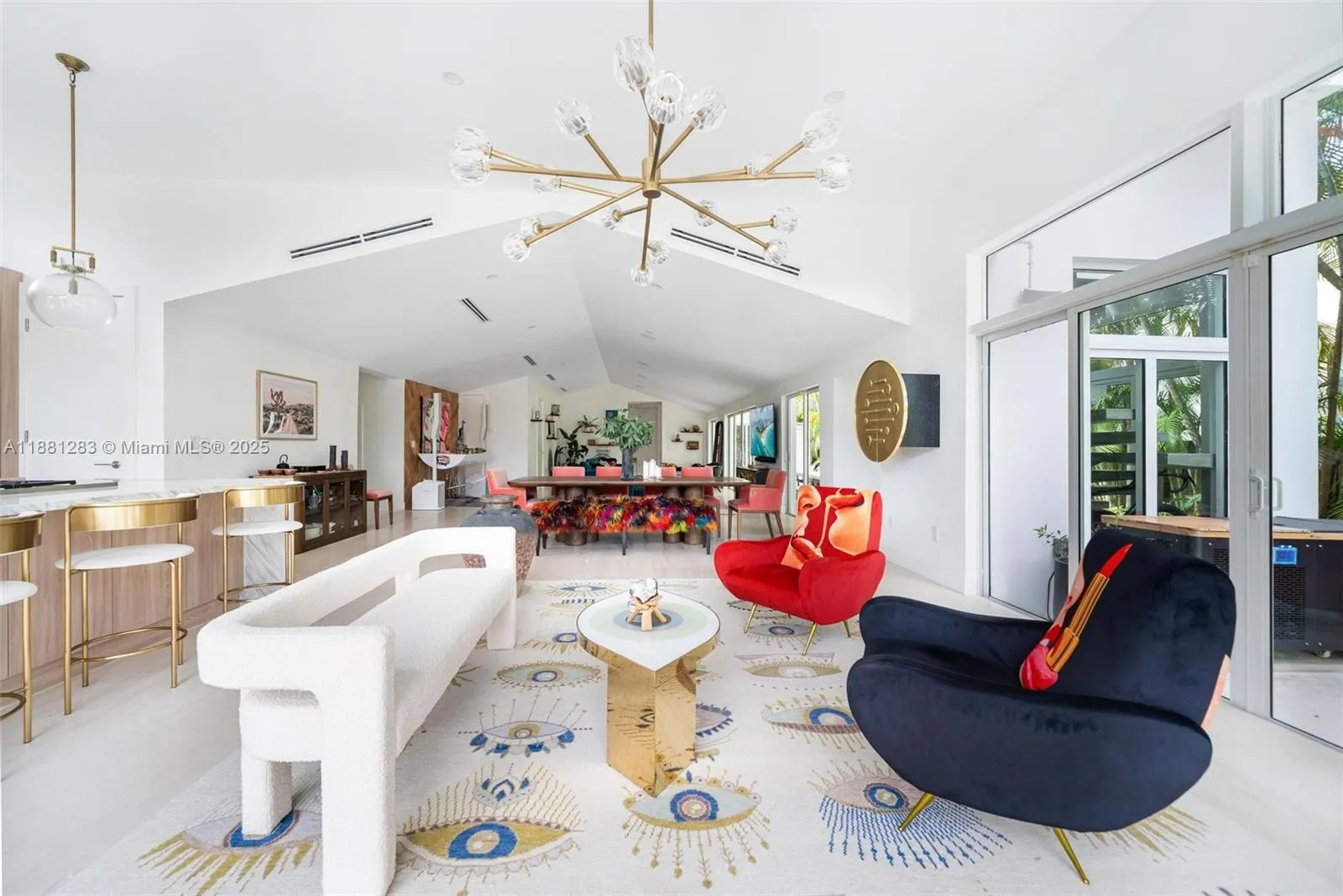 520 E Dilido Dr