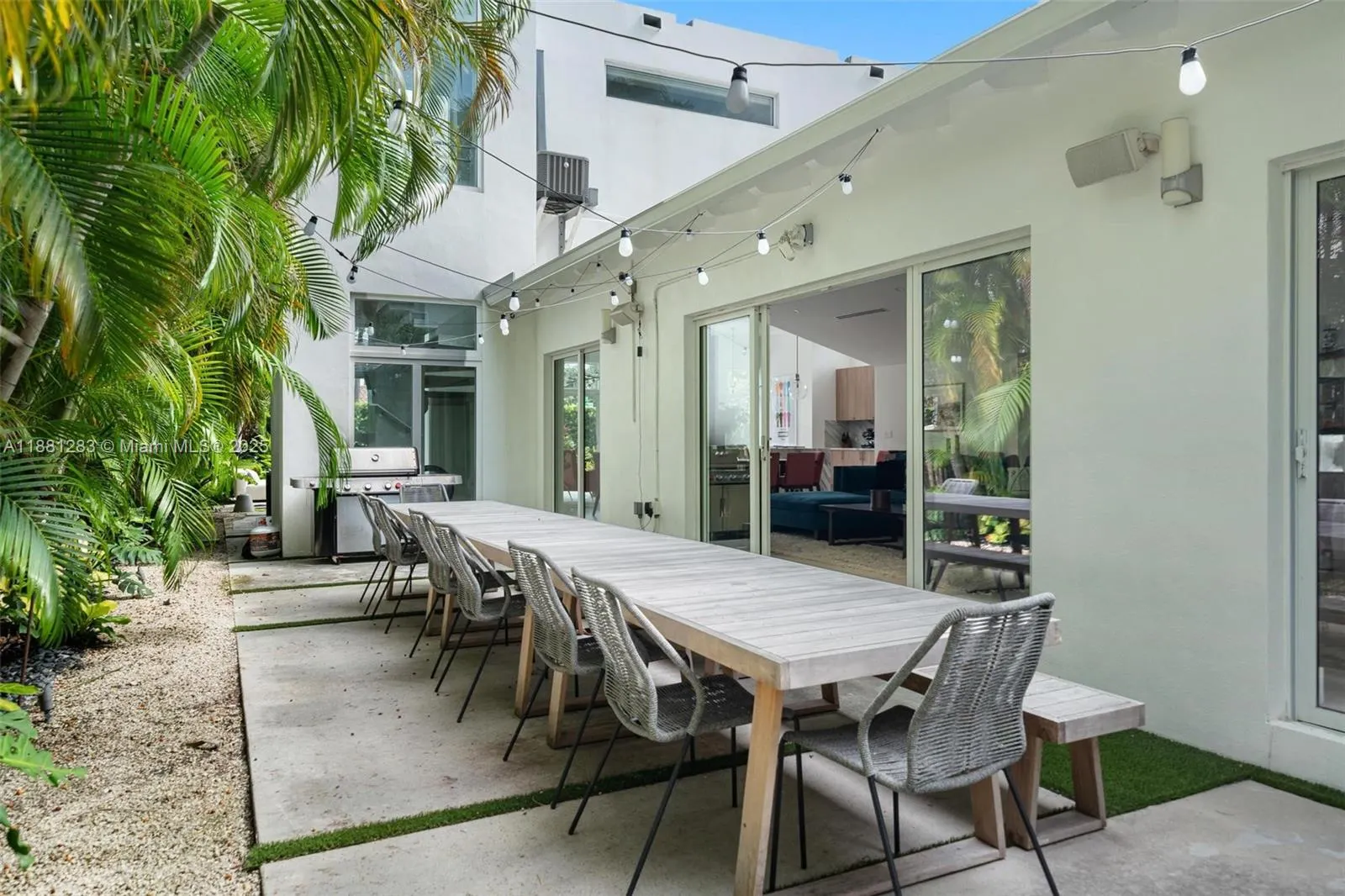 520 E Dilido Dr