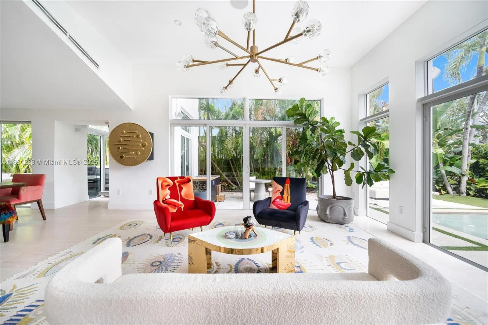 520 E Dilido Dr