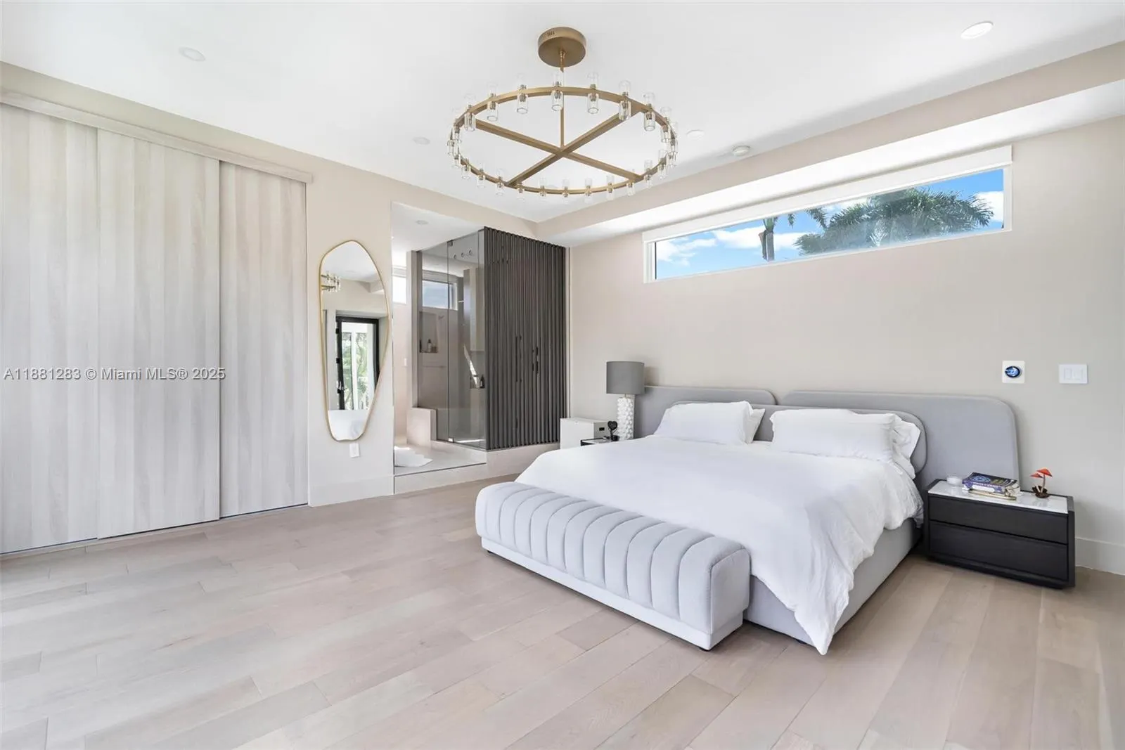 520 E Dilido Dr