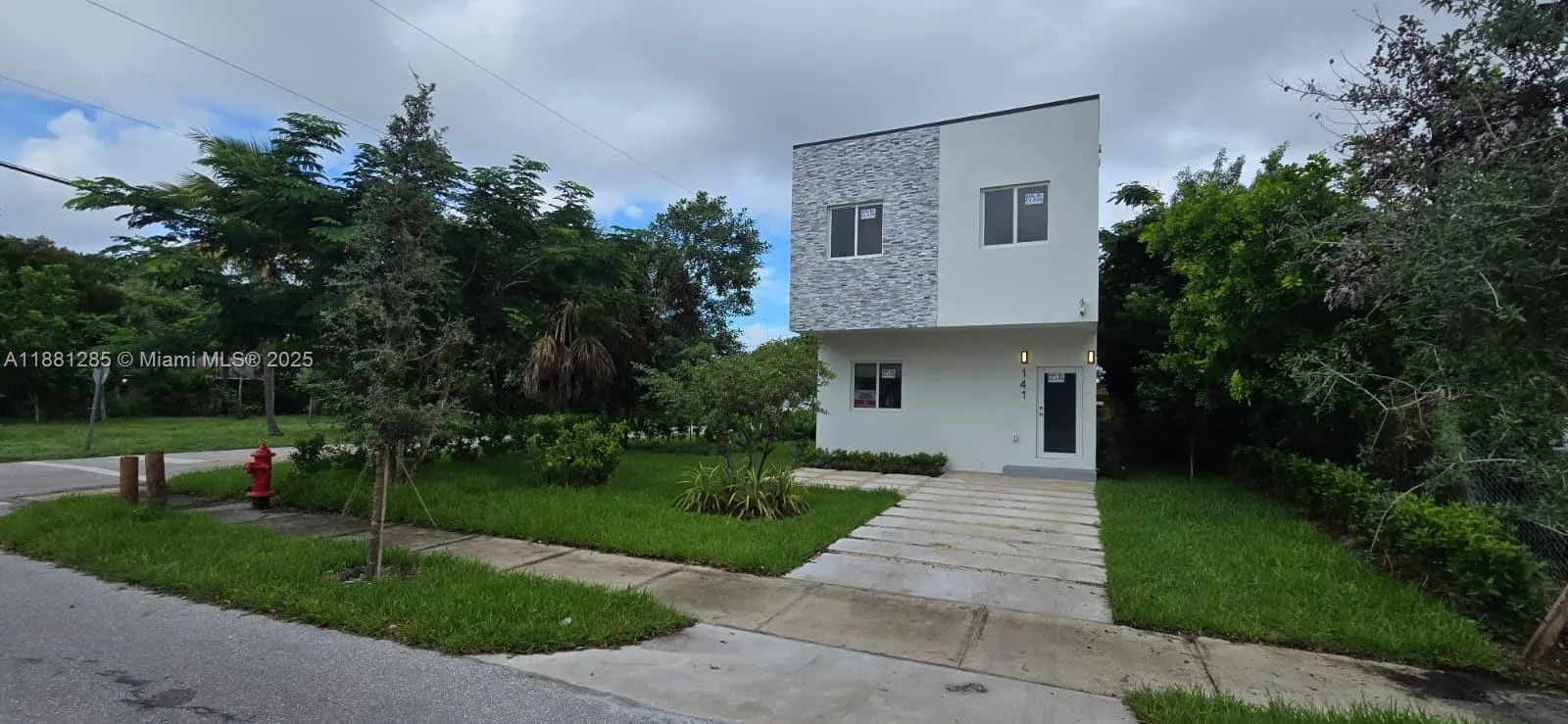 141 NW 11th St