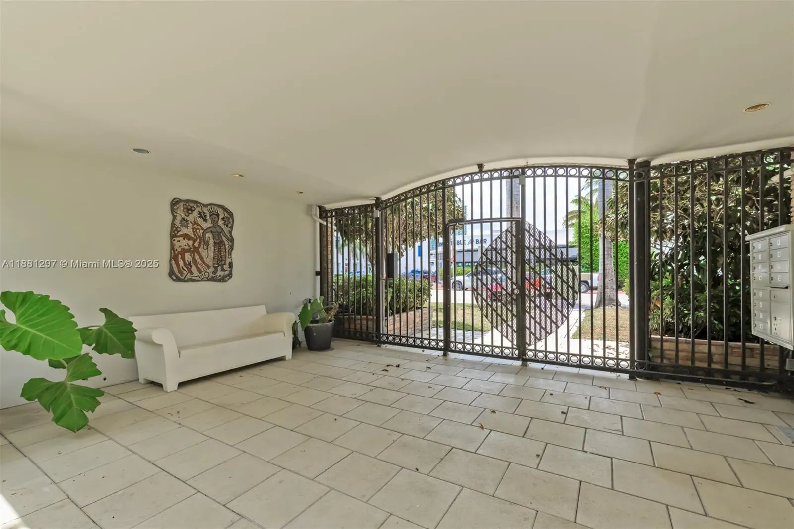 1605 Lenox Ave, #1605-7