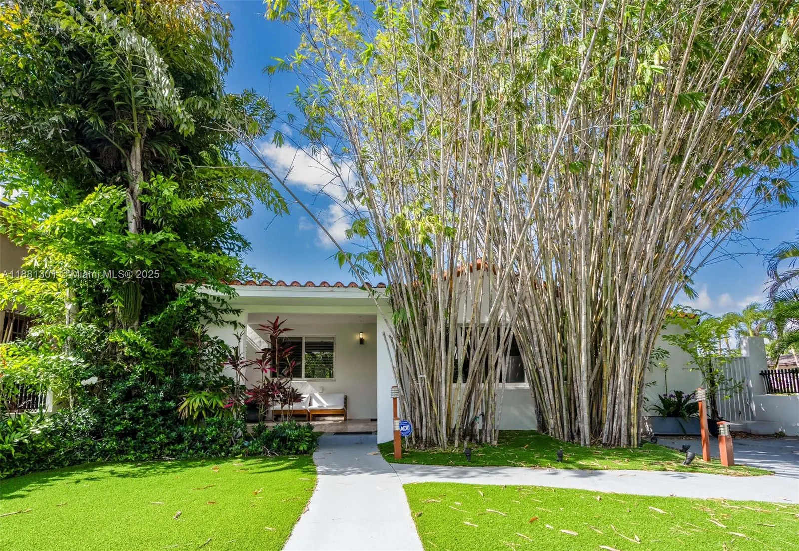 1360 SW 16th St