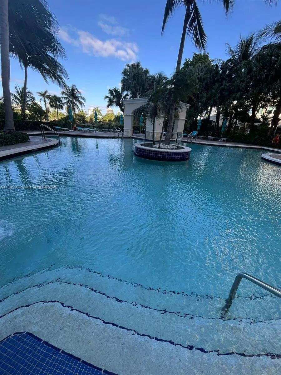 19501 S W country Club dr, #1706