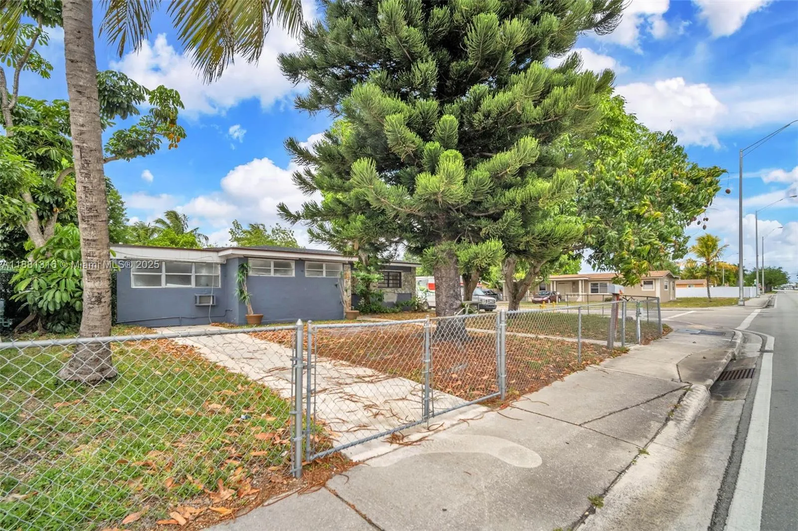 551 NW 183rd St