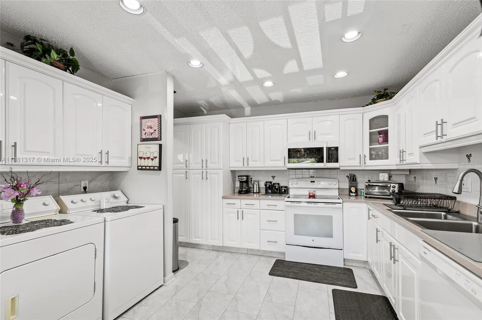 1621 NW 20th Ave, #203