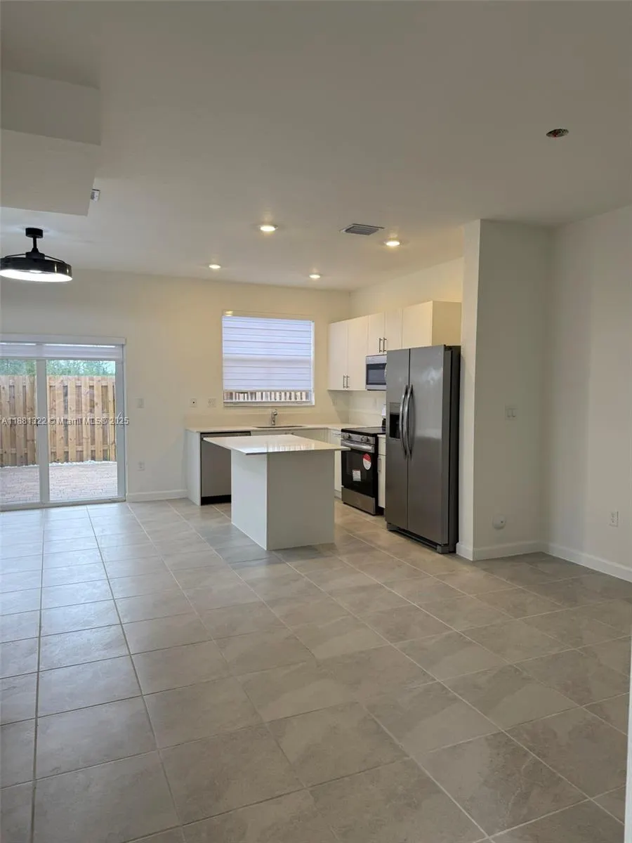 2582 SE 29th St, #2582