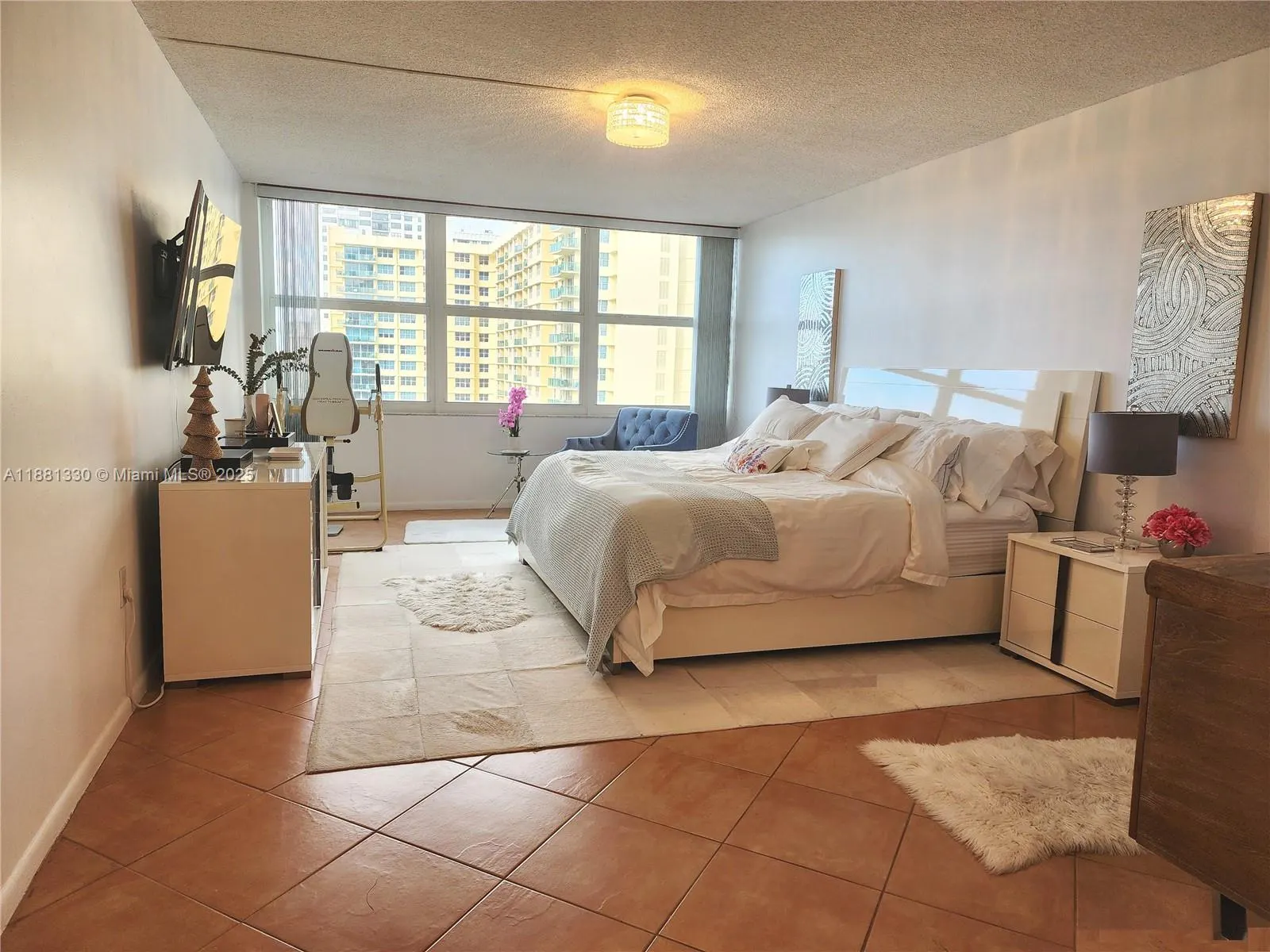 2751 S Ocean Dr, #1001N