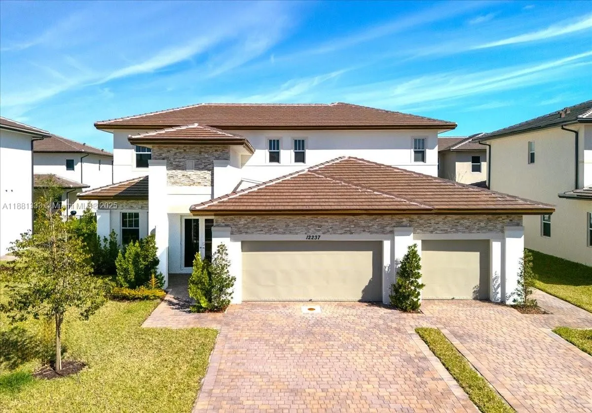12237 SW 43rd Ct