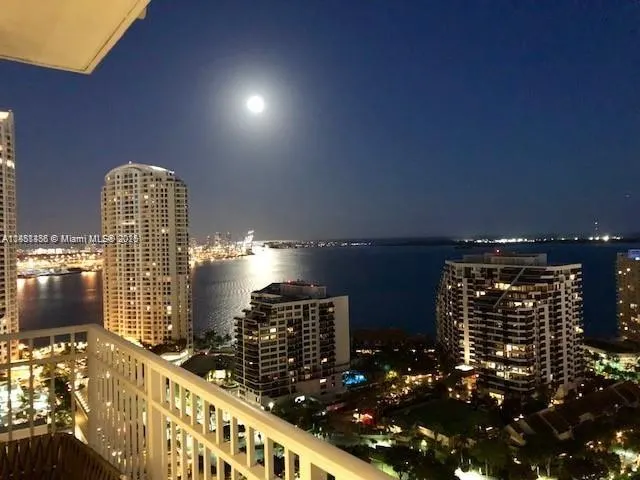801 Brickell Key Blvd, #2707