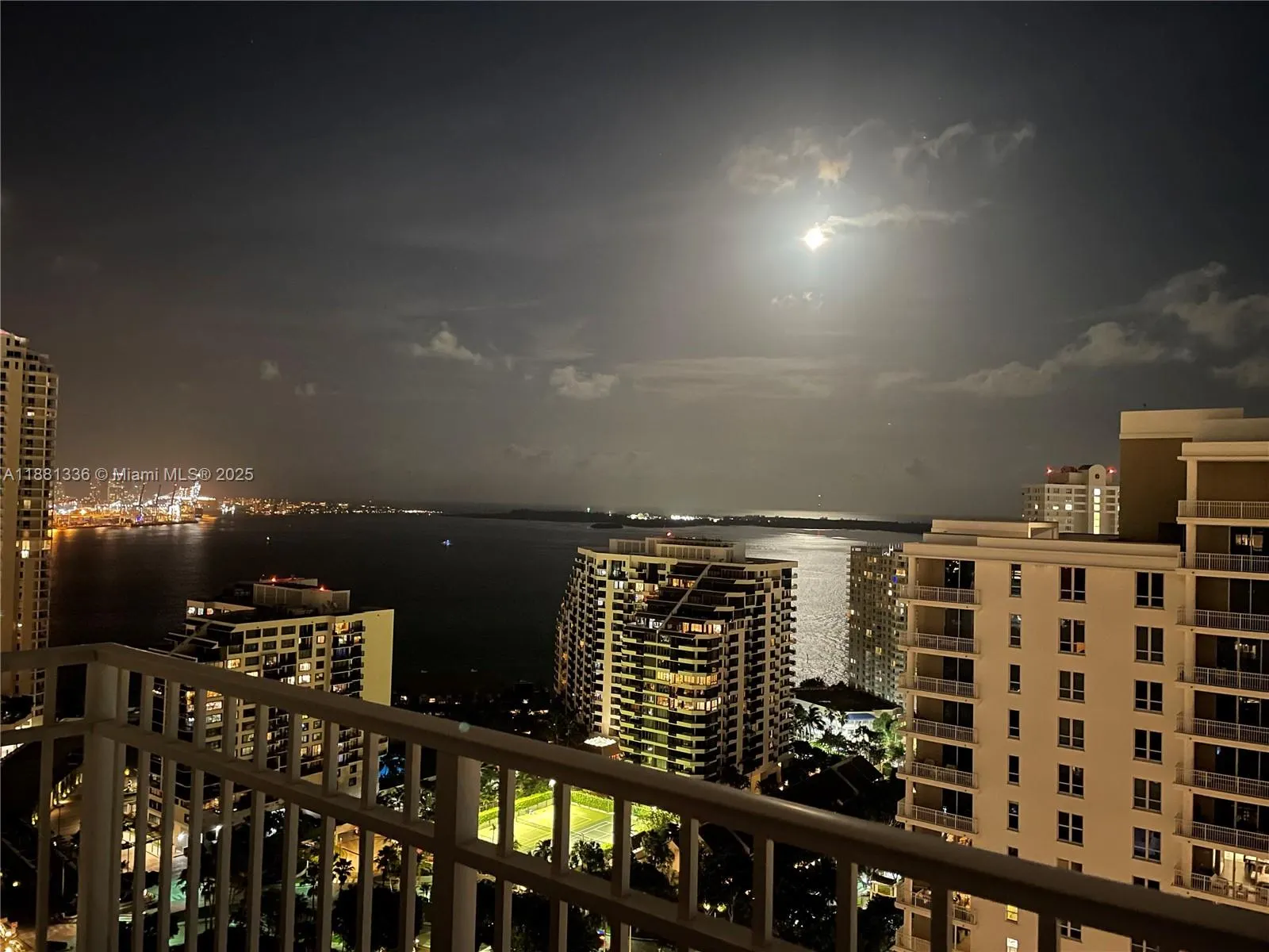 801 Brickell Key Blvd, #2707