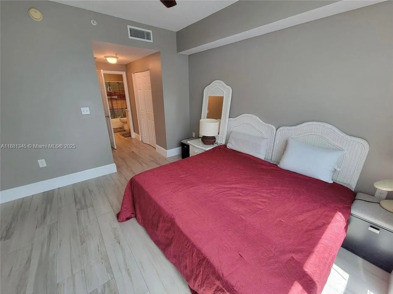 140 S Dixie Hwy, #519