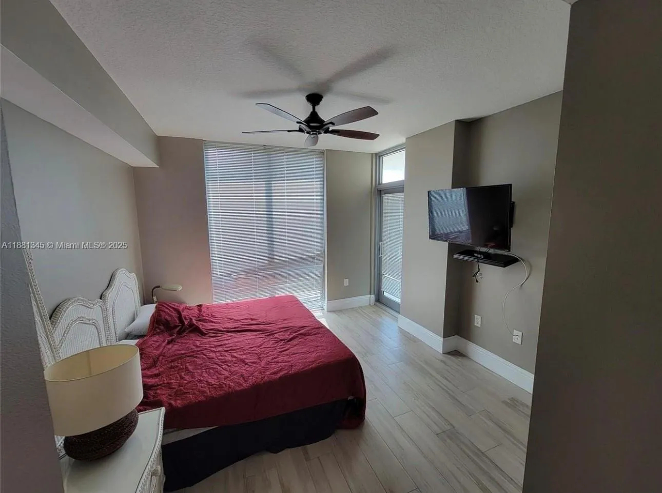 140 S Dixie Hwy, #519
