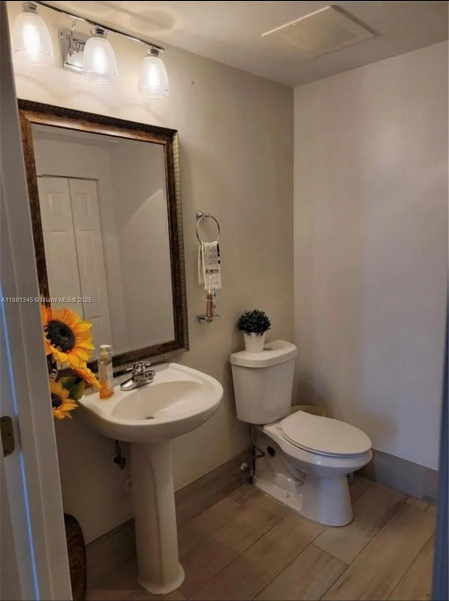 140 S Dixie Hwy, #519
