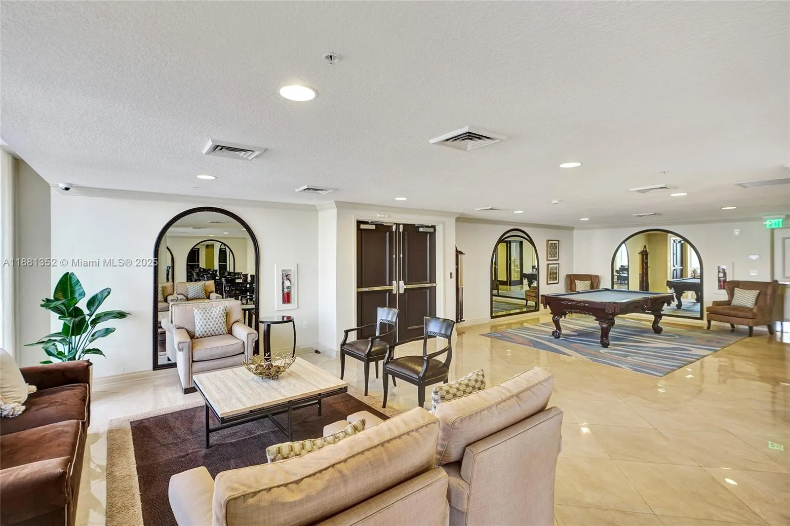 100 S Birch Rd, #906B
