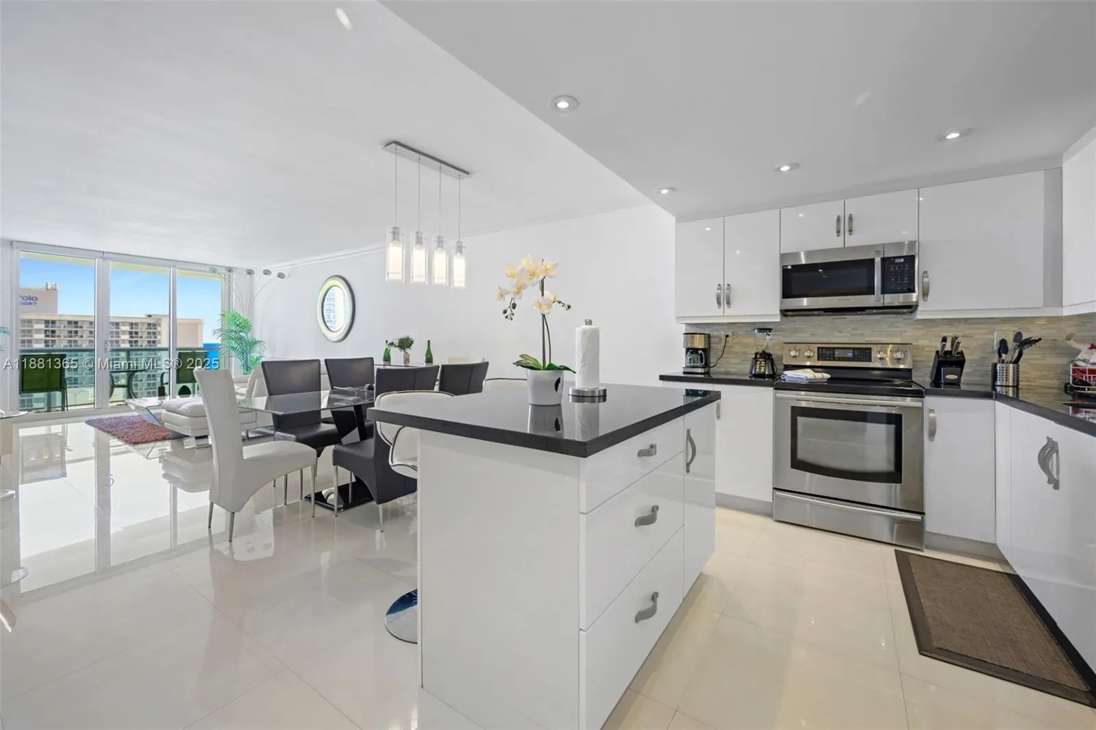 19370 Collins Ave, #1103