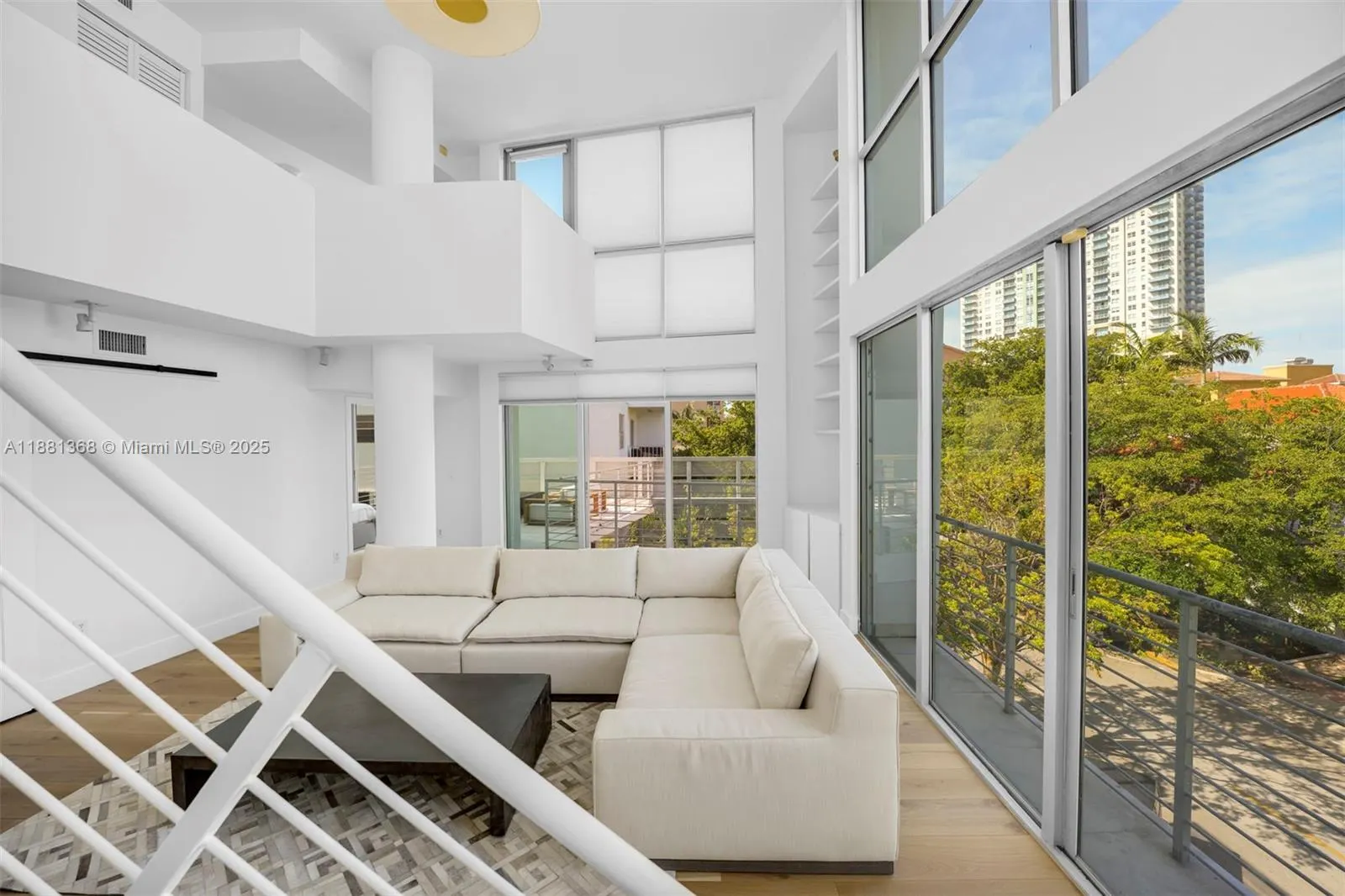 221 Jefferson Ave, #10