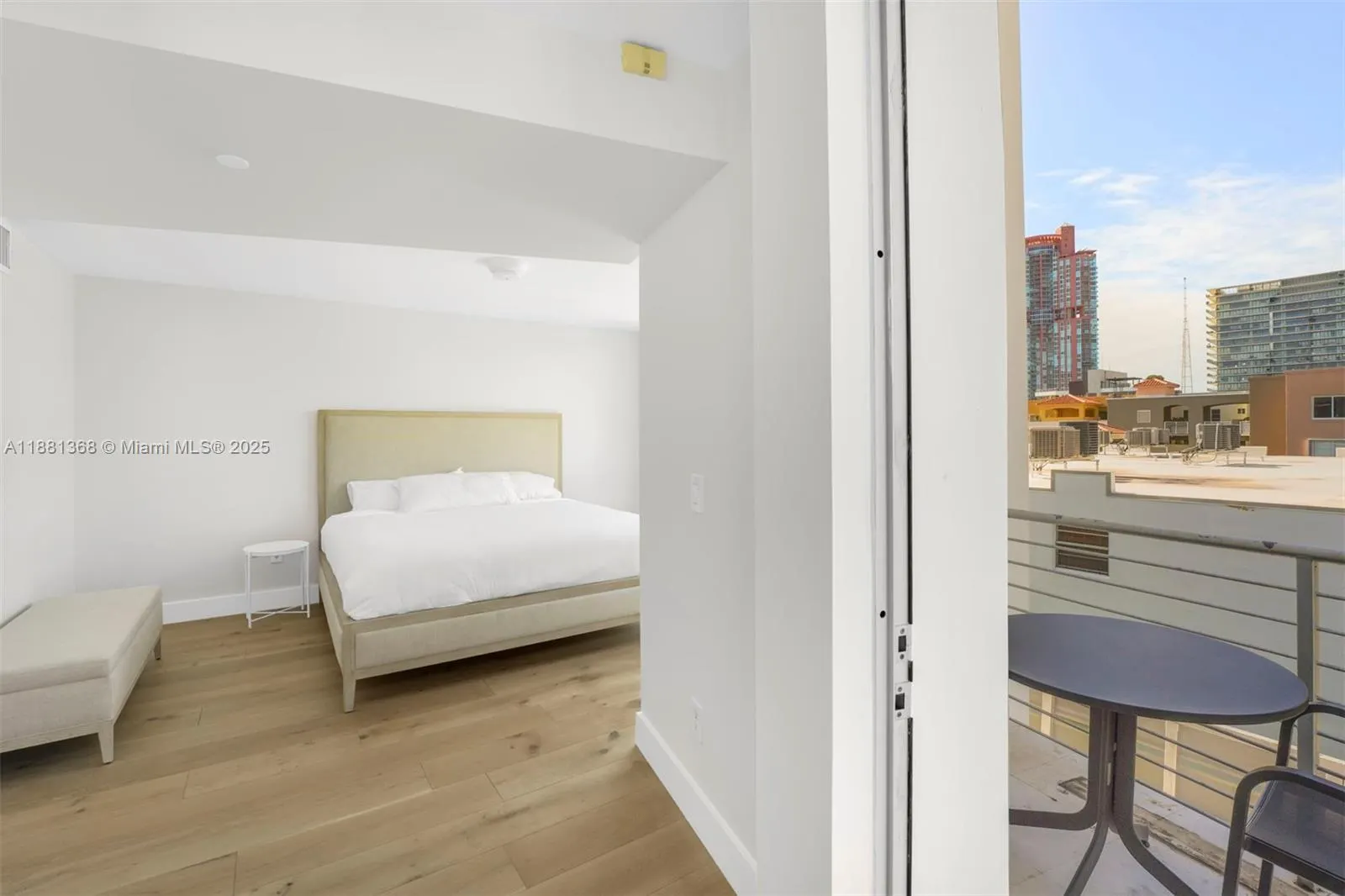 221 Jefferson Ave, #10