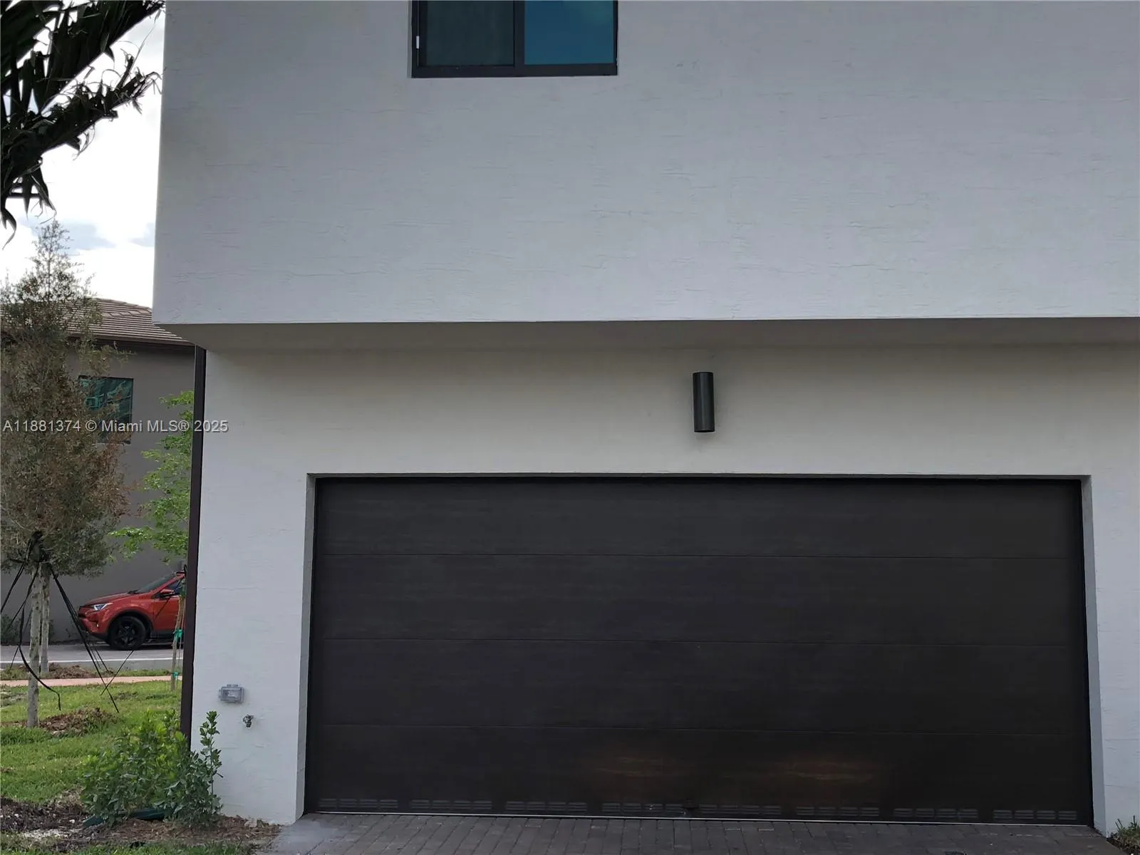 4937 NW 84th Ave