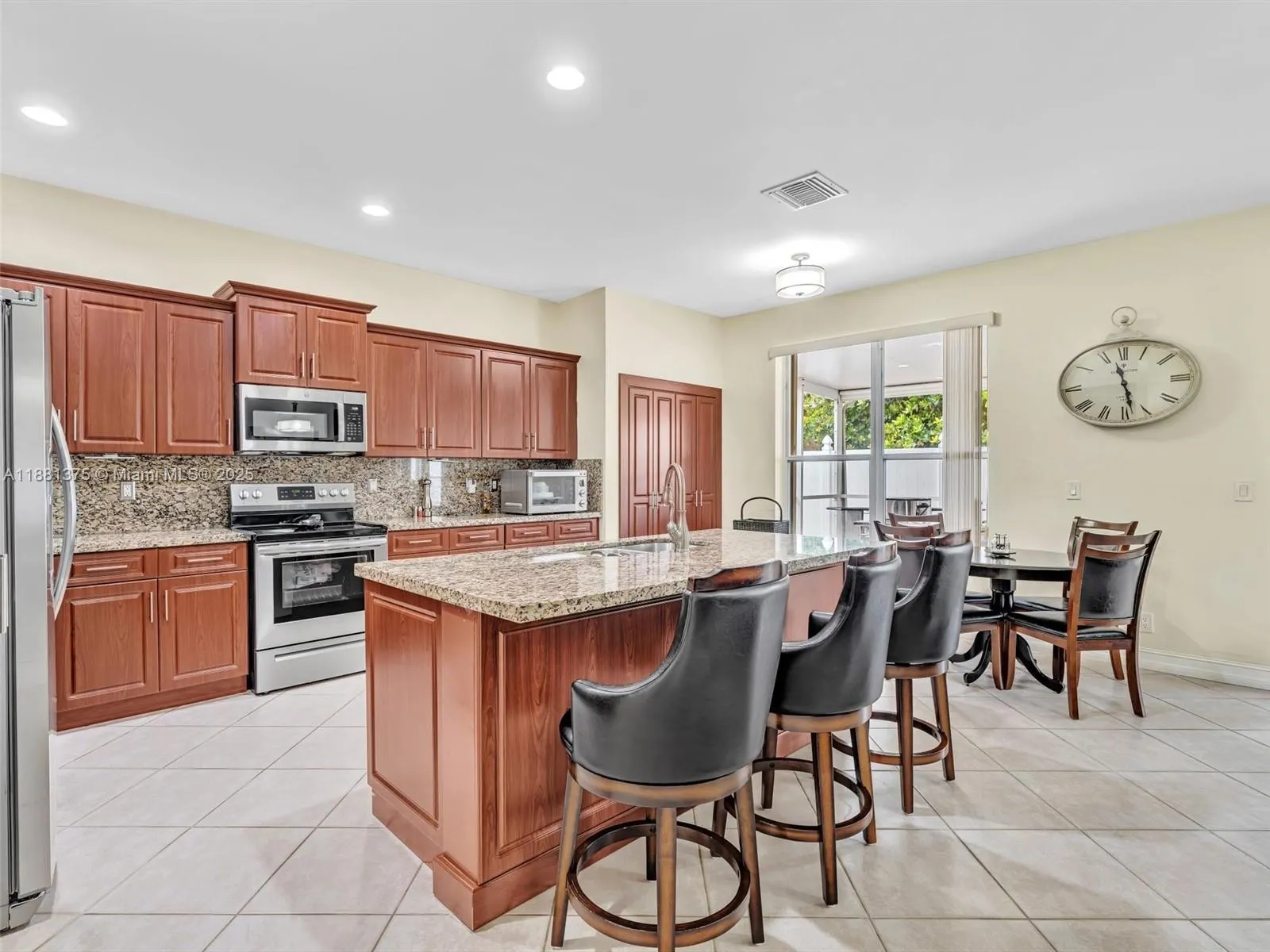 1892 SW 148th Way