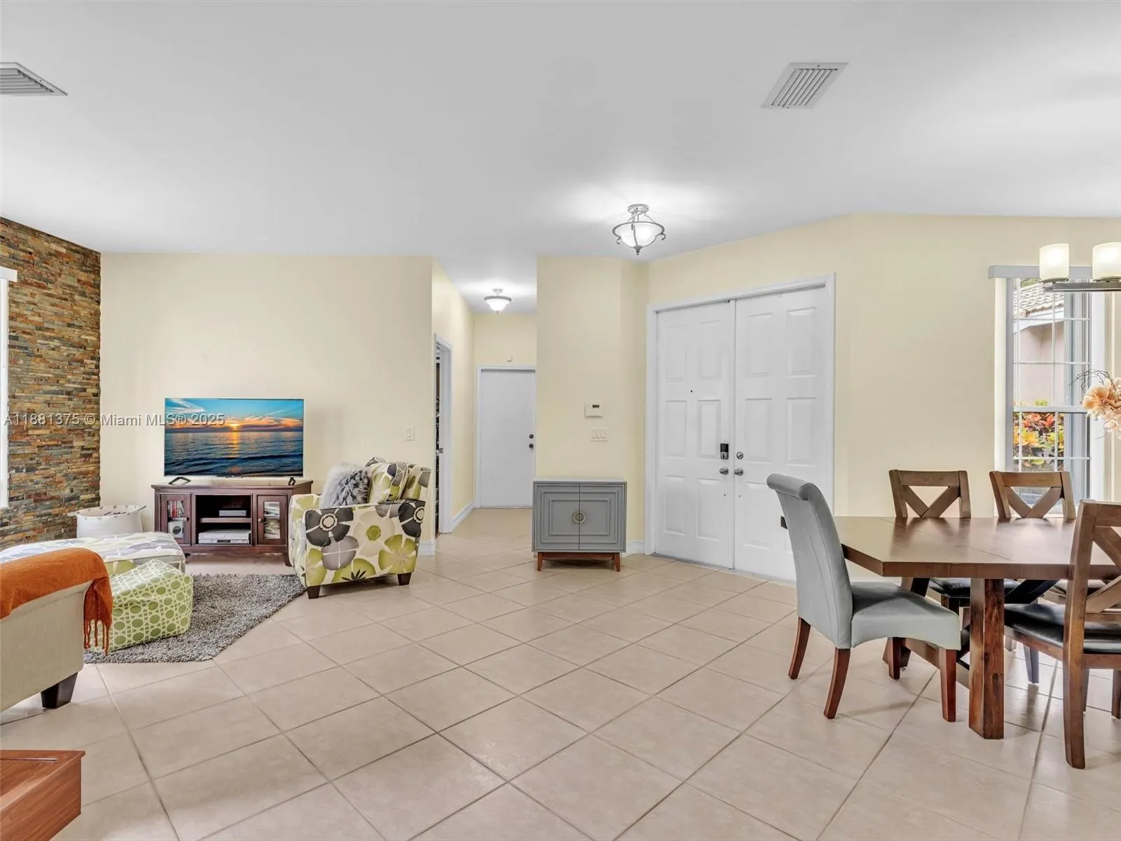 1892 SW 148th Way