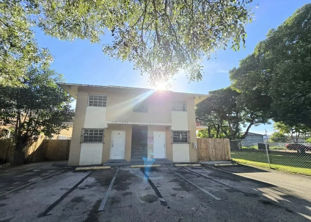 2835 NW 22nd Ave