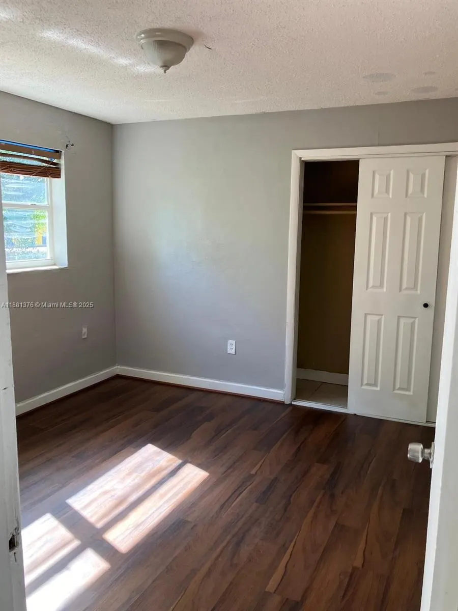 2835 NW 22nd Ave