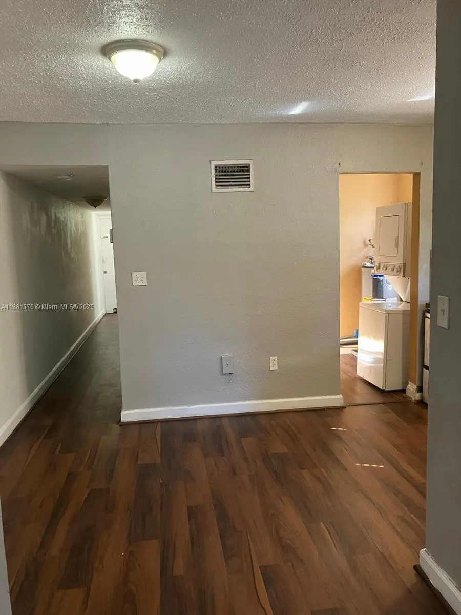 2835 NW 22nd Ave