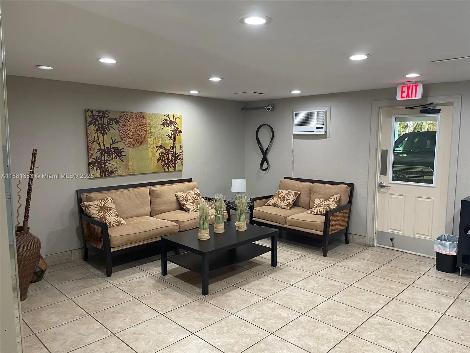 300 NE 14th Ave, #303