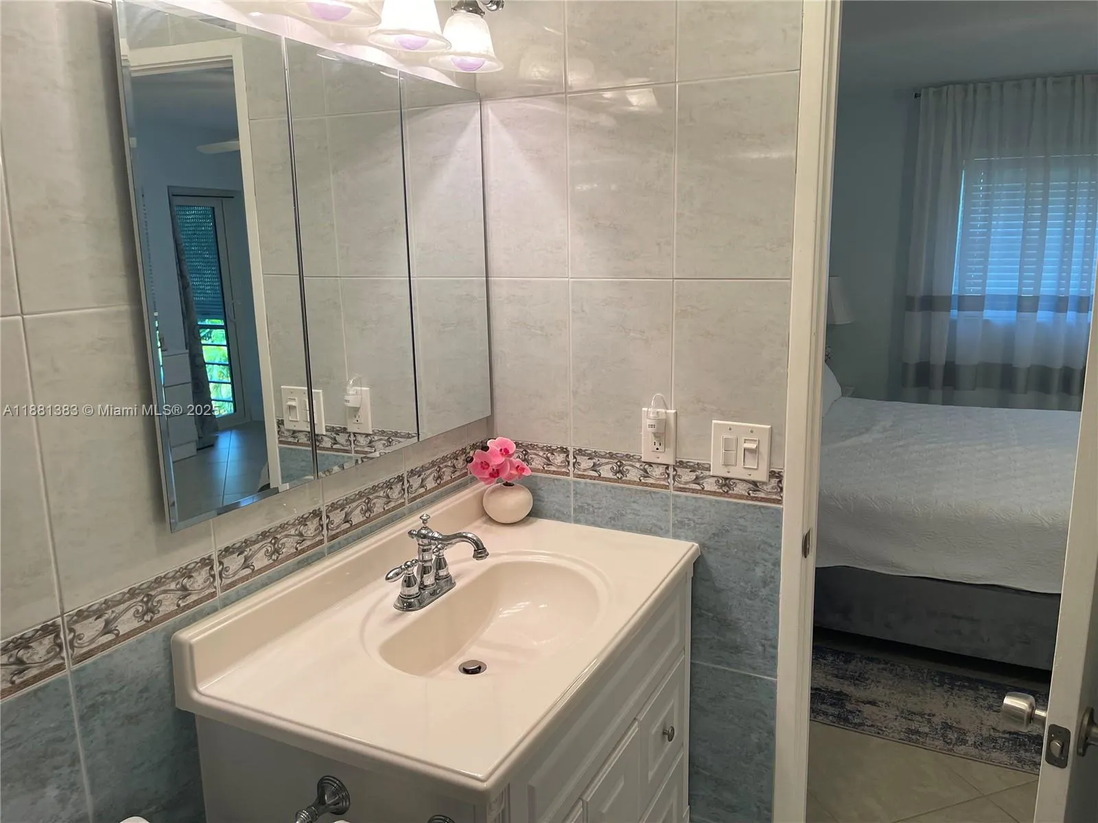 300 NE 14th Ave, #303