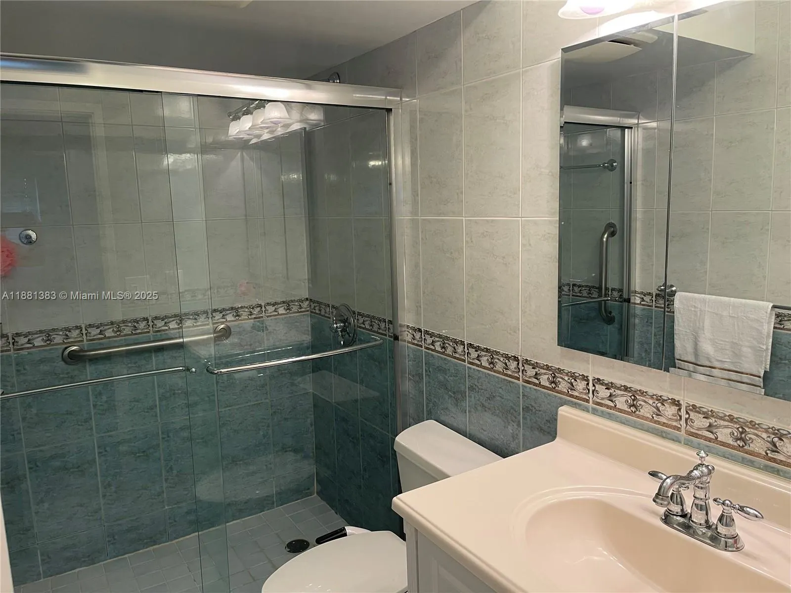 300 NE 14th Ave, #303
