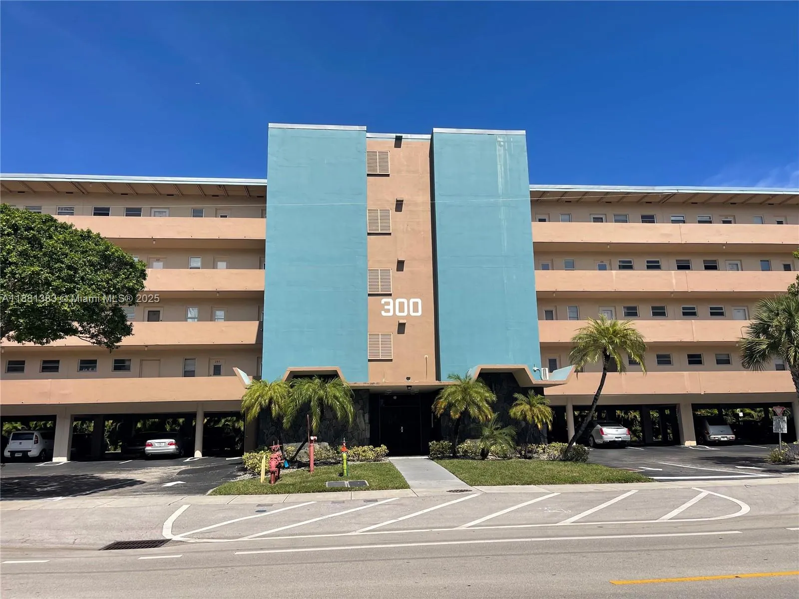 300 NE 14th Ave, #303
