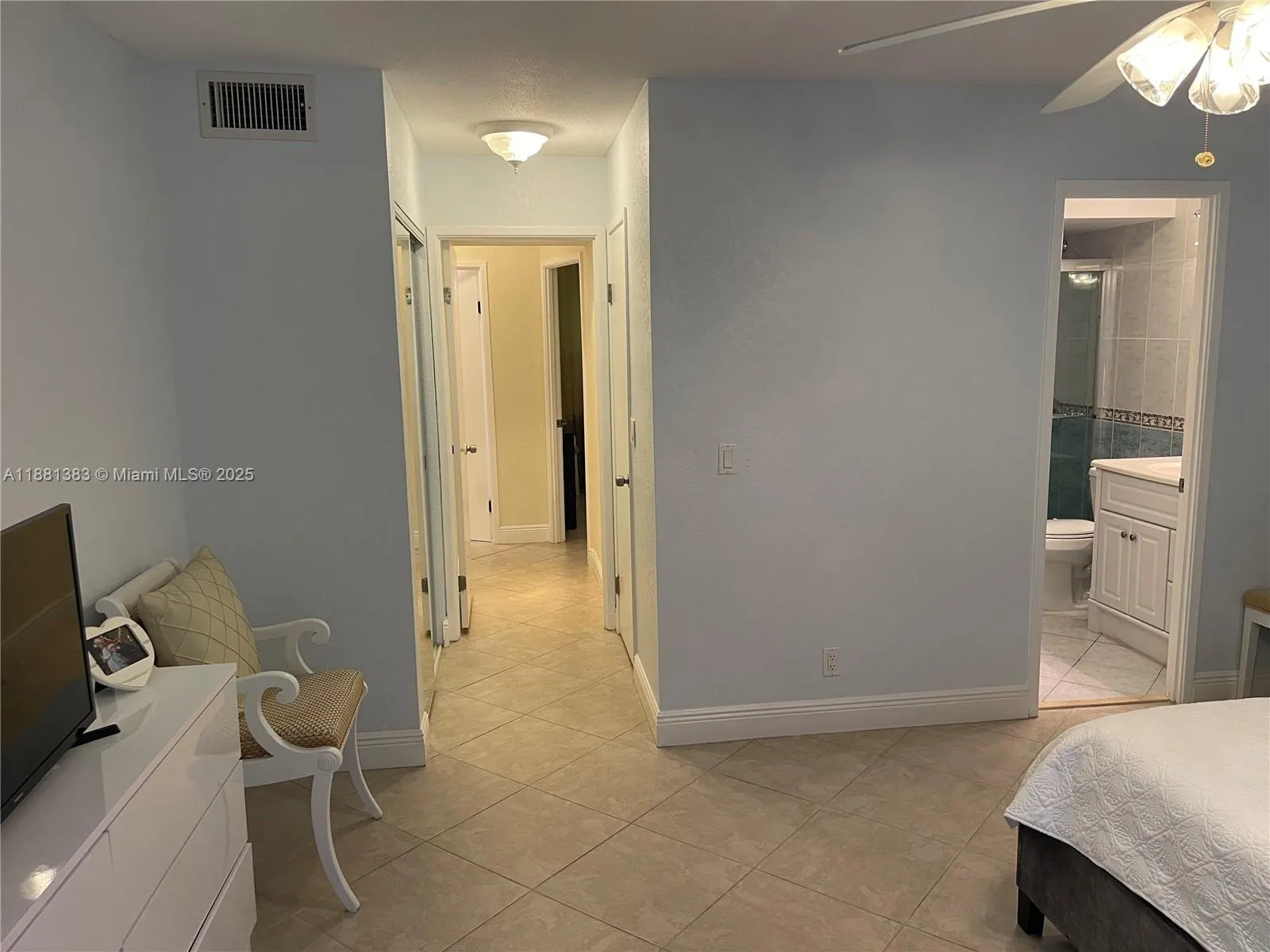 300 NE 14th Ave, #303