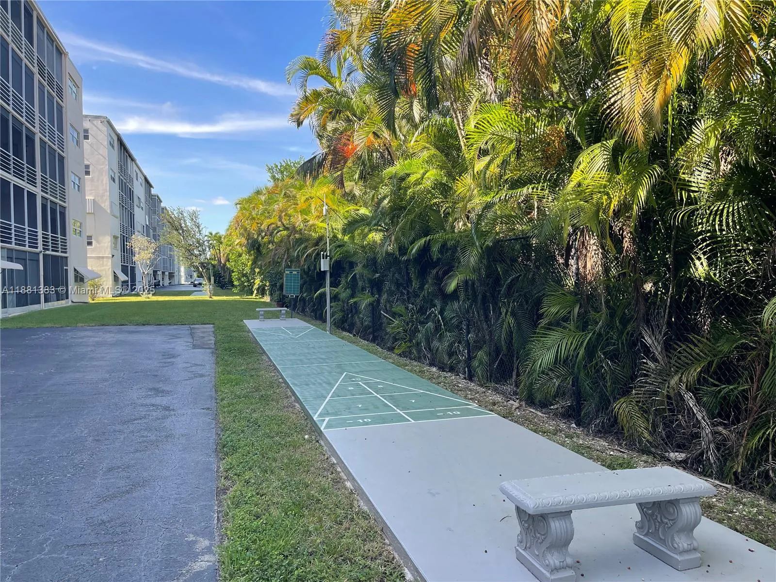 300 NE 14th Ave, #303