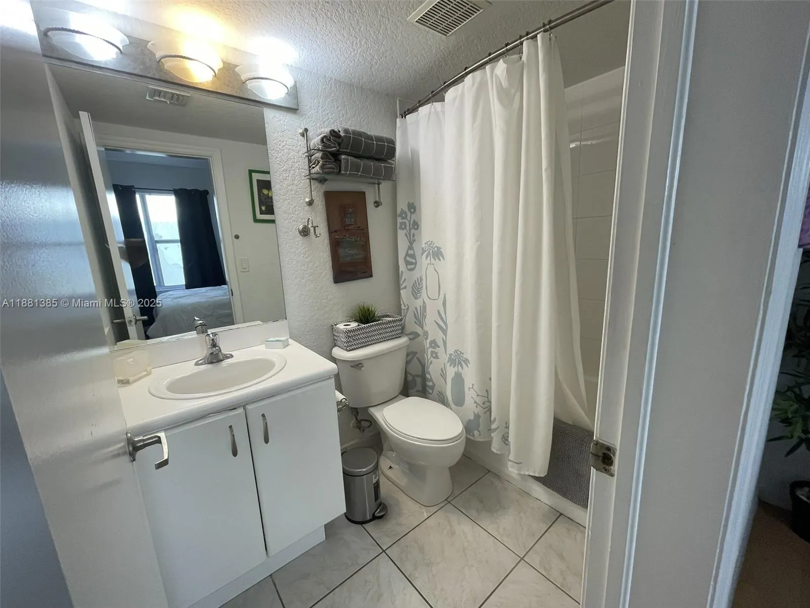 7326 Collins Ave, #207