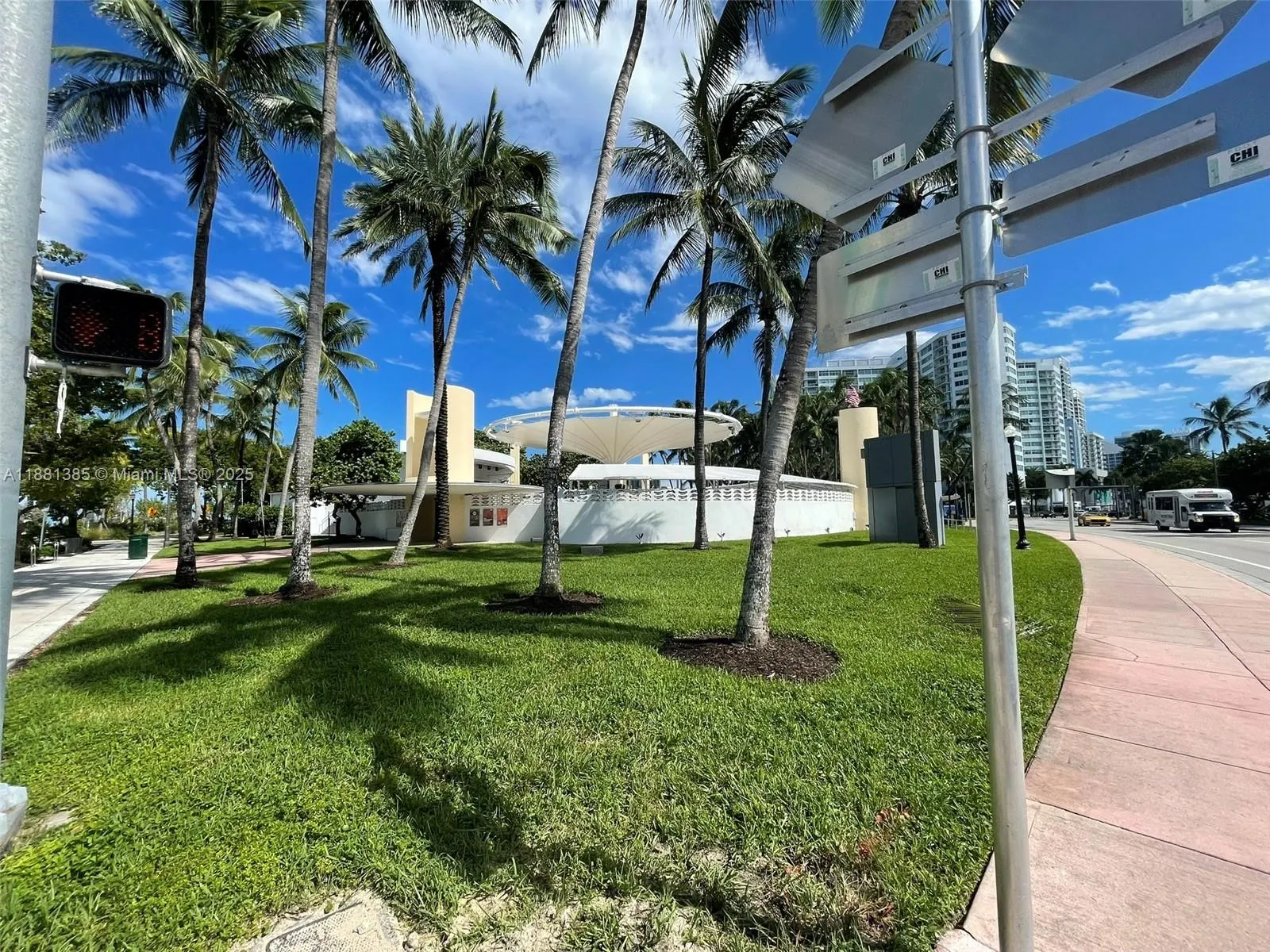 7326 Collins Ave, #207