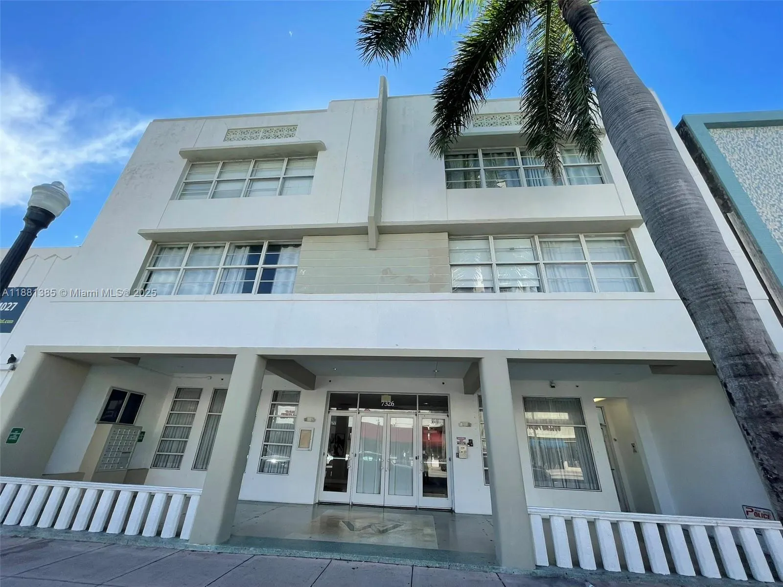 7326 Collins Ave, #207