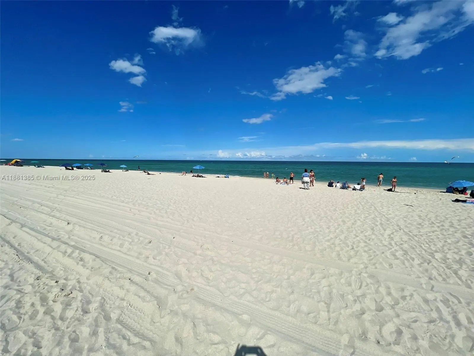7326 Collins Ave, #207