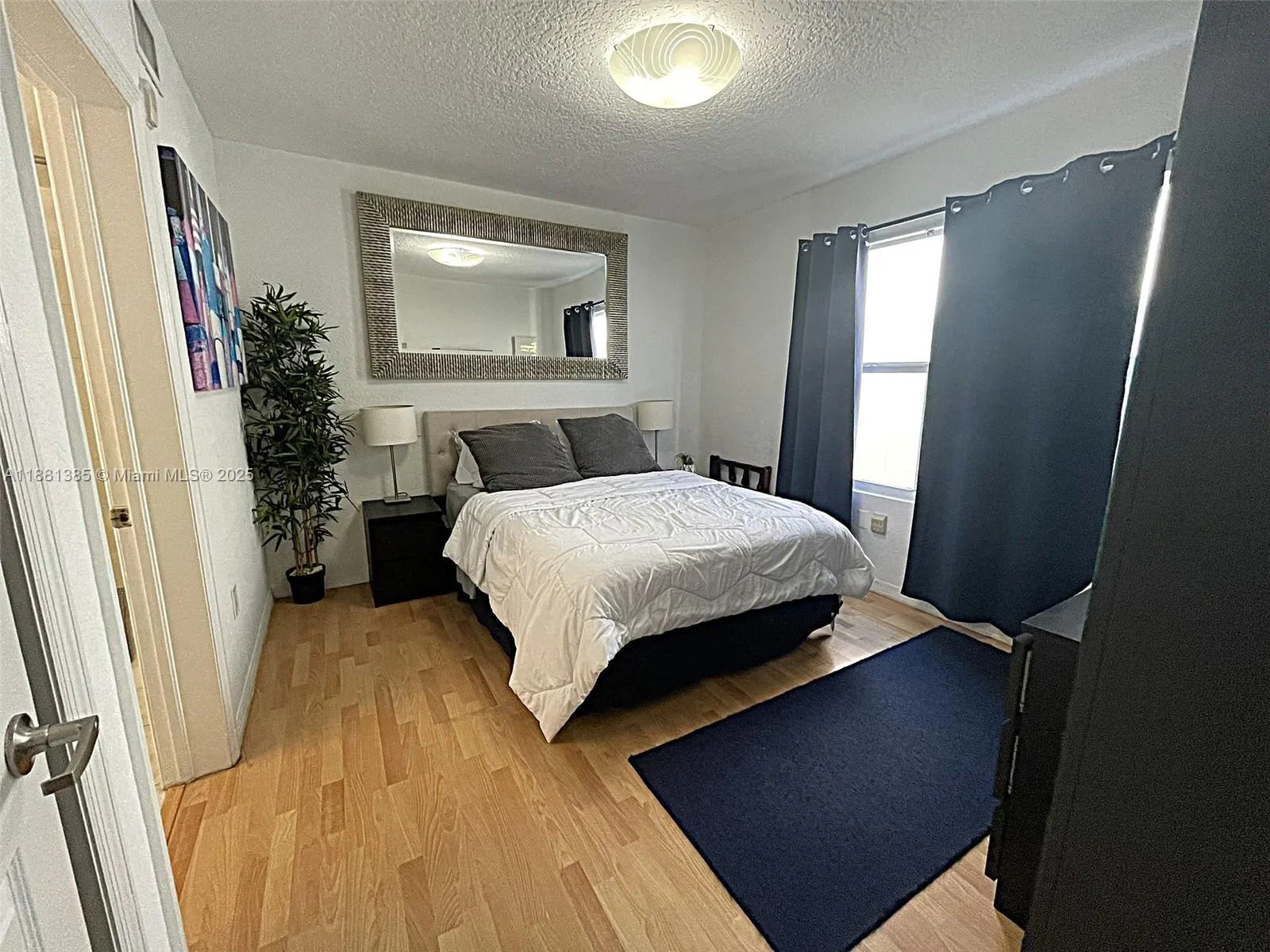 7326 Collins Ave, #207