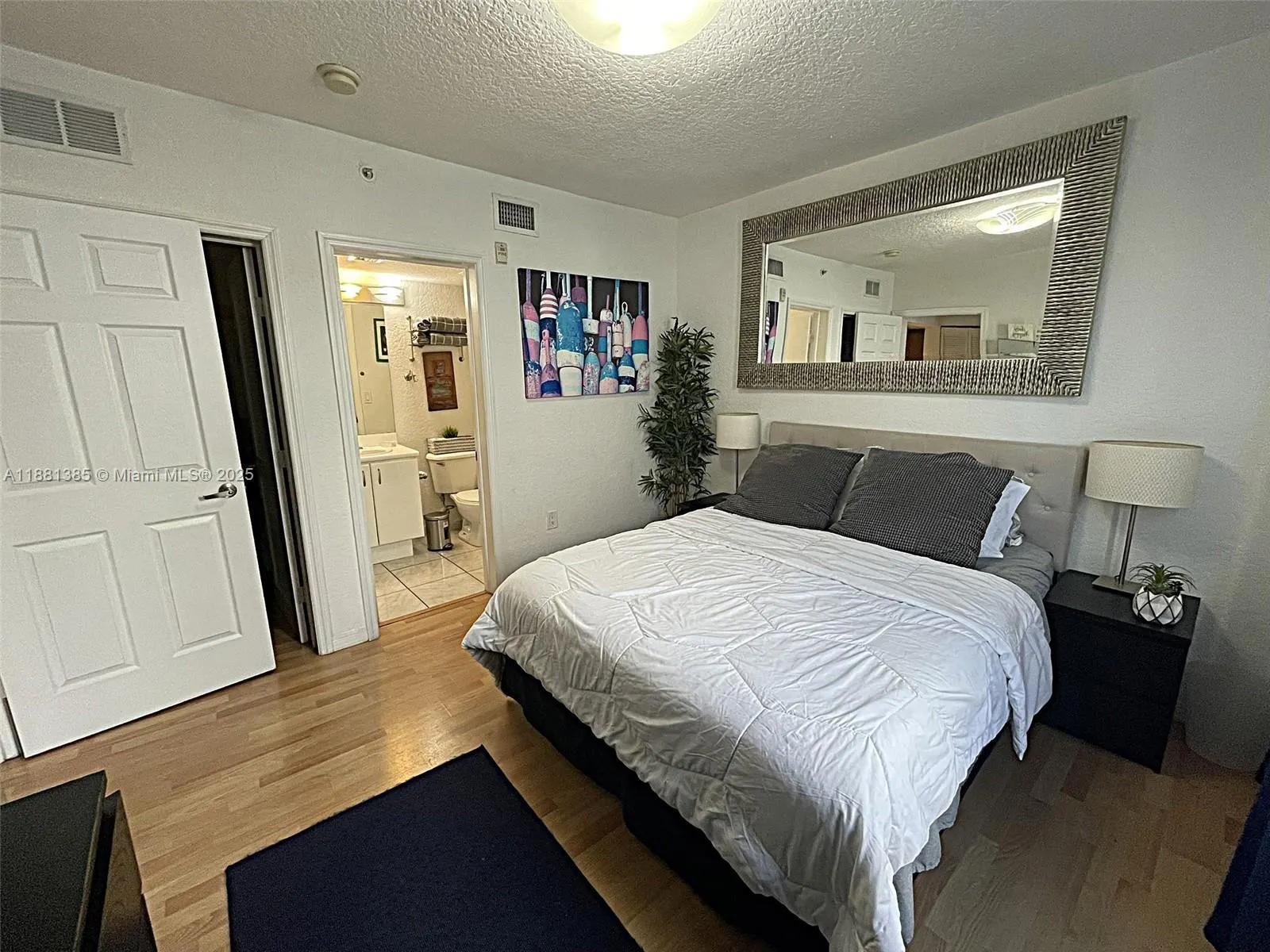 7326 Collins Ave, #207