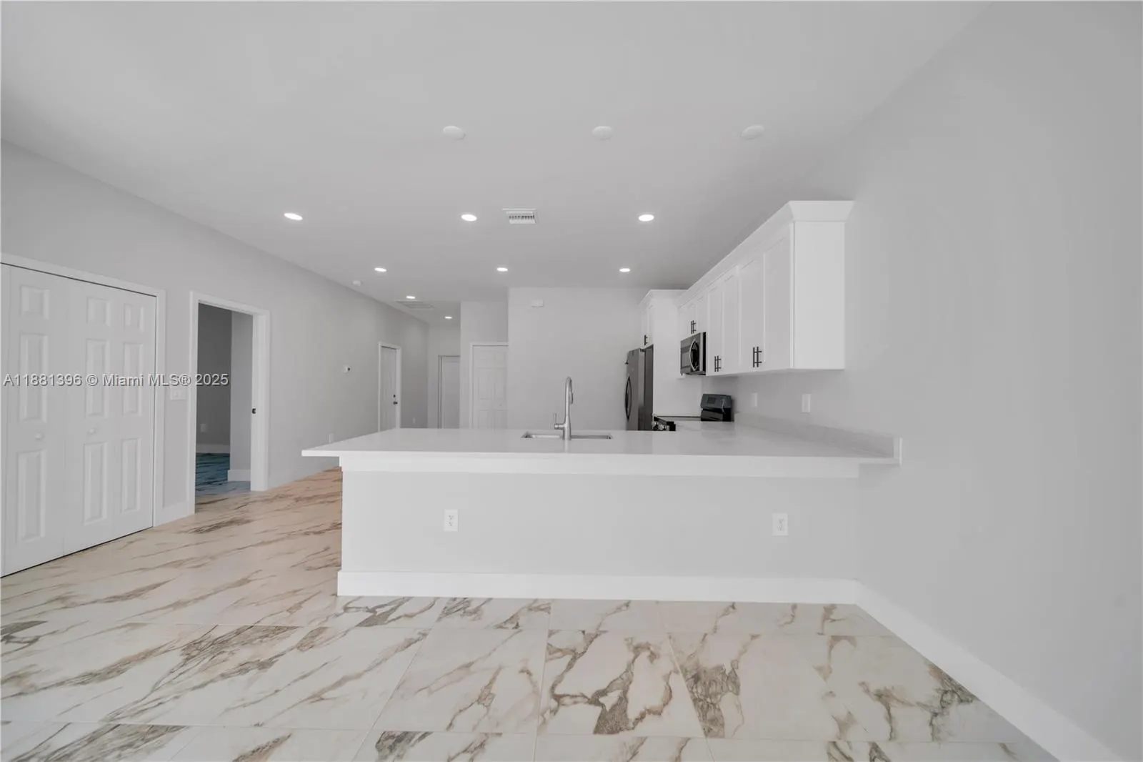 350-352 Pullman ST