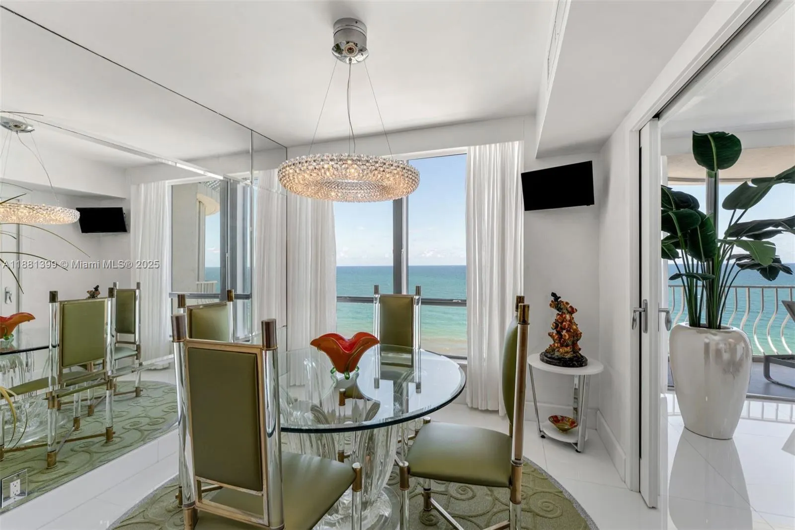10155 Collins Ave, #1401