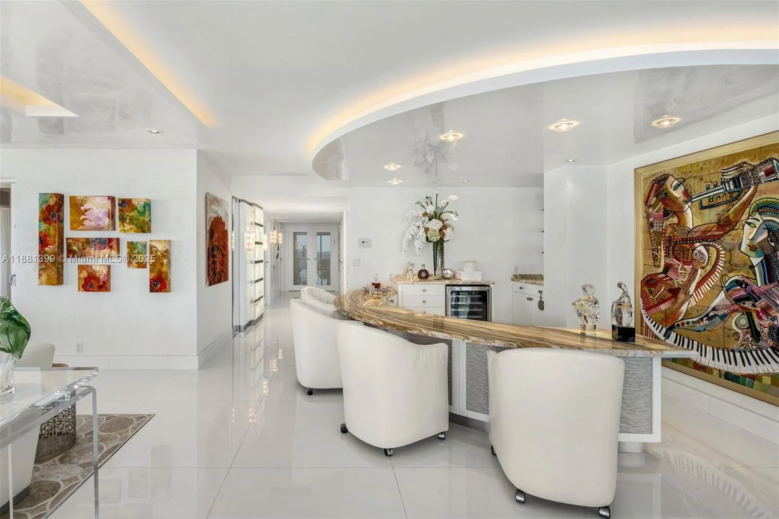 10155 Collins Ave, #1401