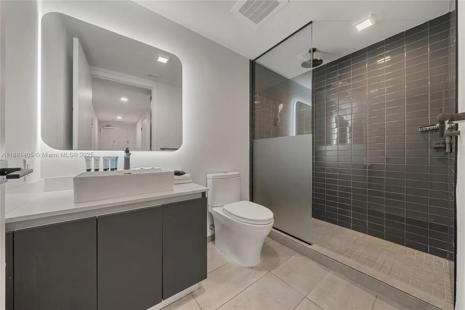227 NE 2nd St, #1911