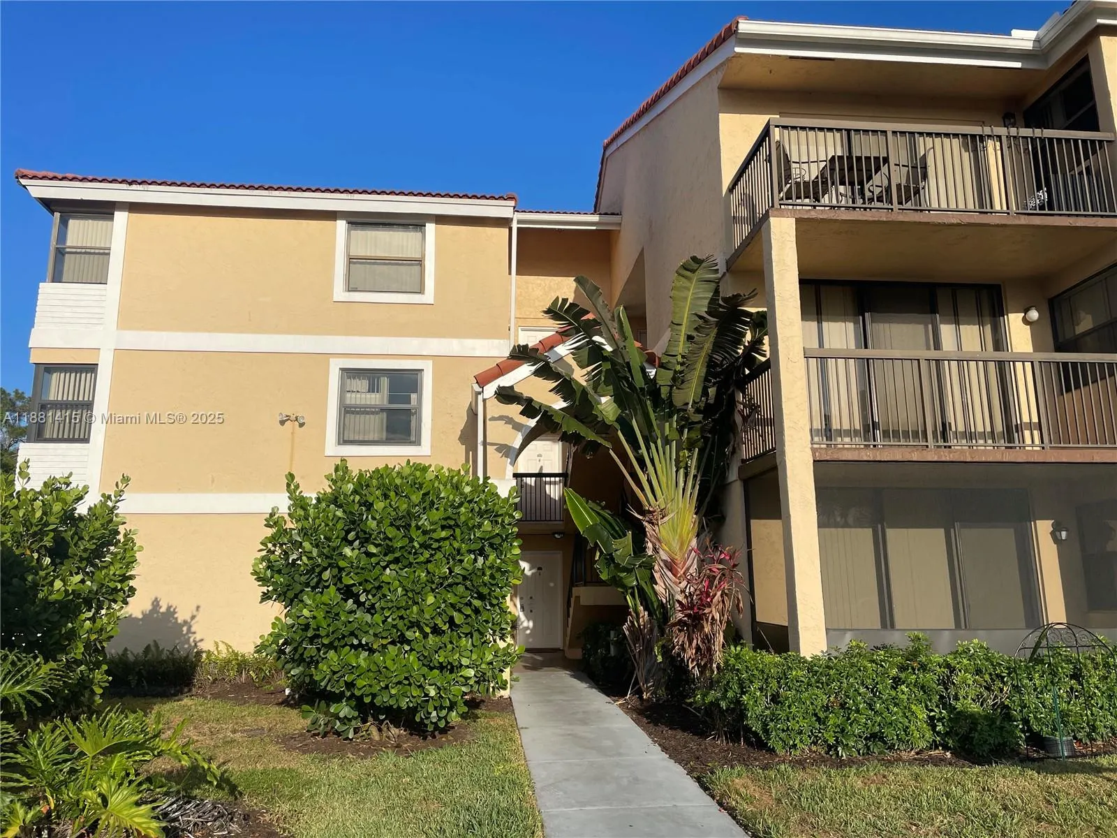 5661 Riverside Dr, #101B7
