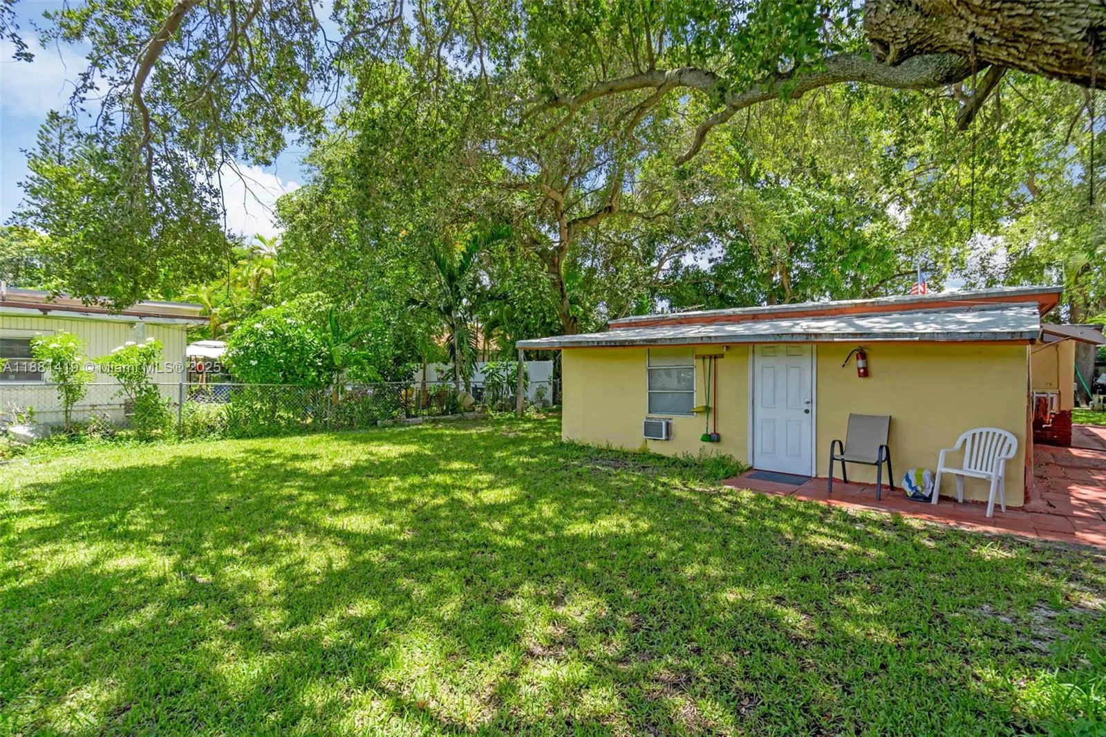 811 SW 24th ct